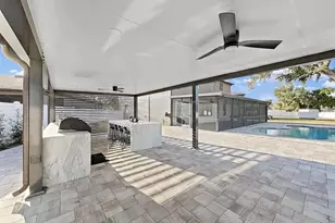 2202 Landside Dr, Valrico, FL 33594 - Photo 9