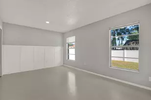 7516 S Sanibel Cir, Temple Terrace, FL 33637 - Photo 9