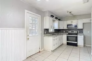 27183 Thorncrest Ave, Brooksville, FL 34602 - Photo 21