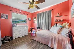 1221 36th Terrace N, Saint Petersburg, FL 33704 - Photo 11