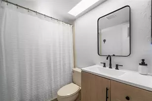 1221 36th Terrace N, Saint Petersburg, FL 33704 - Photo 13