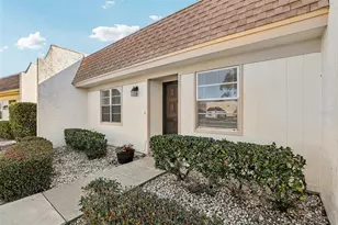 11120 Carriage Hill Dr, Port Richey, FL 34668 - Photo 5