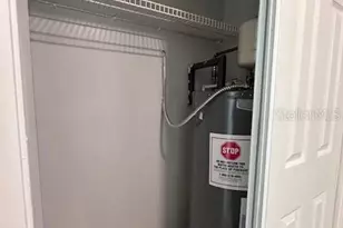 10407 N Jasmine Ave, Tampa, FL 33612 - Photo 11