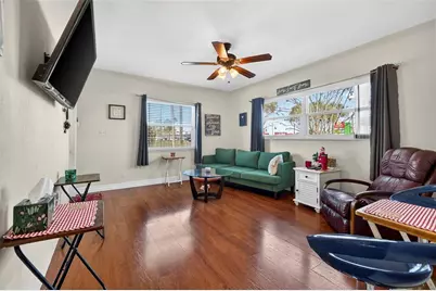 1142 62nd Avenue N, Saint Petersburg, FL 33702 - Photo 3