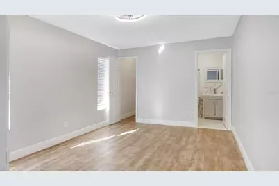 5698 38th Avenue N, Saint Petersburg, FL 33710 - Photo 17