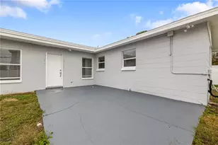 5698 38th Ave N, Saint Petersburg, FL 33710 - Photo 41
