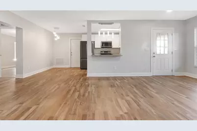 5698 38th Avenue N, Saint Petersburg, FL 33710 - Photo 9