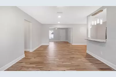 5698 38th Avenue N, Saint Petersburg, FL 33710 - Photo 5