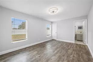 5698 38th Ave N, Saint Petersburg, FL 33710 - Photo 13