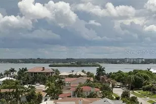 650 Island Way, Clearwater Beach, FL 33767 - Photo 11