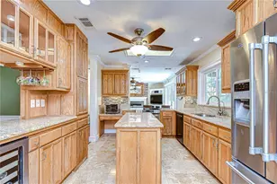 5008 Country Hills Dr, Tampa, FL 33624 - Photo 15