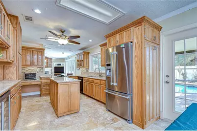 5008 Country Hills Drive, Tampa, FL 33624 - Photo 13