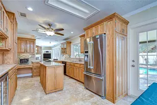 5008 Country Hills Dr, Tampa, FL 33624 - Photo 13