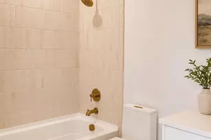 379 13th St N, Saint Petersburg, FL 33705 - Photo 23