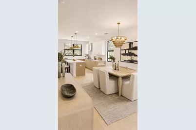 379 13th St N, Saint Petersburg, FL 33705 - Photo 13