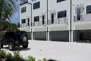 379 13th St N, Saint Petersburg, FL 33705 - Photo 25