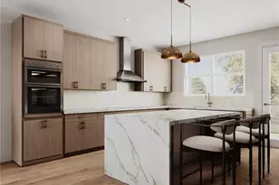 379 13th St N, Saint Petersburg, FL 33705 - Photo 5