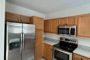 525 Glenn Cross Dr, Ruskin, FL 33570 - Photo 5