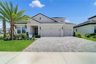 35576 Big Hawk Dr, Zephyrhills, FL 33541 - Photo 1