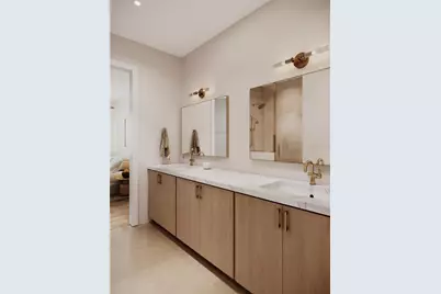 371 13th St N, Saint Petersburg, FL 33705 - Photo 11