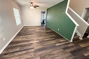 909 Meadow Glade Dr, Ruskin, FL 33570 - Photo 5