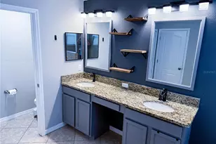 909 Meadow Glade Dr, Ruskin, FL 33570 - Photo 45