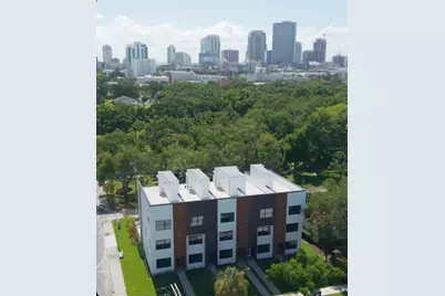 377 13th St N, Saint Petersburg, FL 33705 - Photo 29