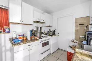 901 12th St S, Saint Petersburg, FL 33712 - Photo 17