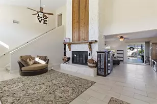 2551 Casilla Way S, Saint Petersburg, FL 33712 - Photo 11