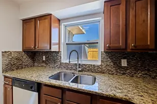 656 59th St S, Saint Petersburg, FL 33702 - Photo 15