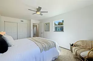 656 59th St S, Saint Petersburg, FL 33702 - Photo 17