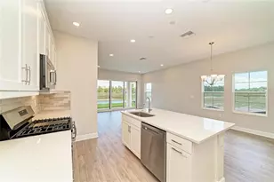 35517 Stableton Ln, Zephyrhills, FL 33541 - Photo 15