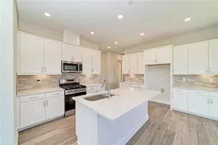 35509 Stableton Ln, Zephyrhills, FL 33541 - Photo 11