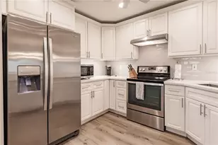1200 E Peppertree Ln, Sarasota, FL 34242 - Photo 9