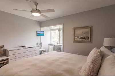 1200 E Peppertree Lane #303, Sarasota, FL 34242 - Photo 21