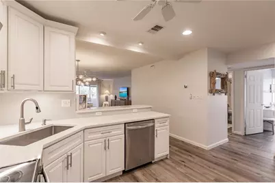 1200 E Peppertree Lane #303, Sarasota, FL 34242 - Photo 11