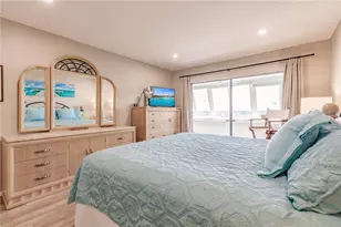 1200 E Peppertree Ln, Sarasota, FL 34242 - Photo 19