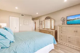 1255 E Peppertree Dr, Sarasota, FL 34242 - Photo 21