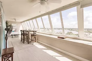 1255 E Peppertree Dr, Sarasota, FL 34242 - Photo 17