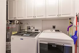 1255 E Peppertree Dr, Sarasota, FL 34242 - Photo 23