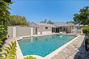1610 14th St N, Saint Petersburg, FL 33704 - Photo 31