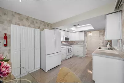 14280 86th Terrace, Seminole, FL 33776 - Photo 19