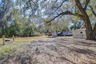 2002 E Willow Dr, Plant City, FL 33566 - Photo 45