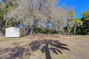 2002 E Willow Dr, Plant City, FL 33566 - Photo 37