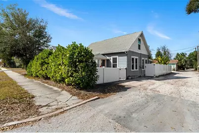 783 30th Avenue N, Saint Petersburg, FL 33704 - Photo 3