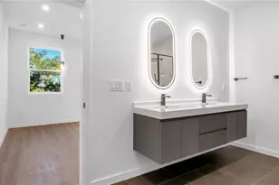 2118 4th St, Saint Petersburg, FL 33705 - Photo 39