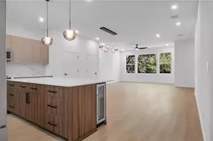 2118 4th St S, Saint Petersburg, FL 33705 - Photo 29