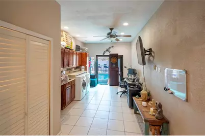 2300 37th Avenue N, Saint Petersburg, FL 33713 - Photo 33
