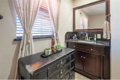 2300 37th Avenue N, Saint Petersburg, FL 33713 - Photo 25