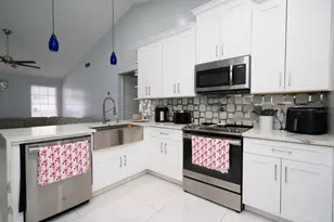 6502 Yellowhammer Ave, Tampa, FL 33625 - Photo 11